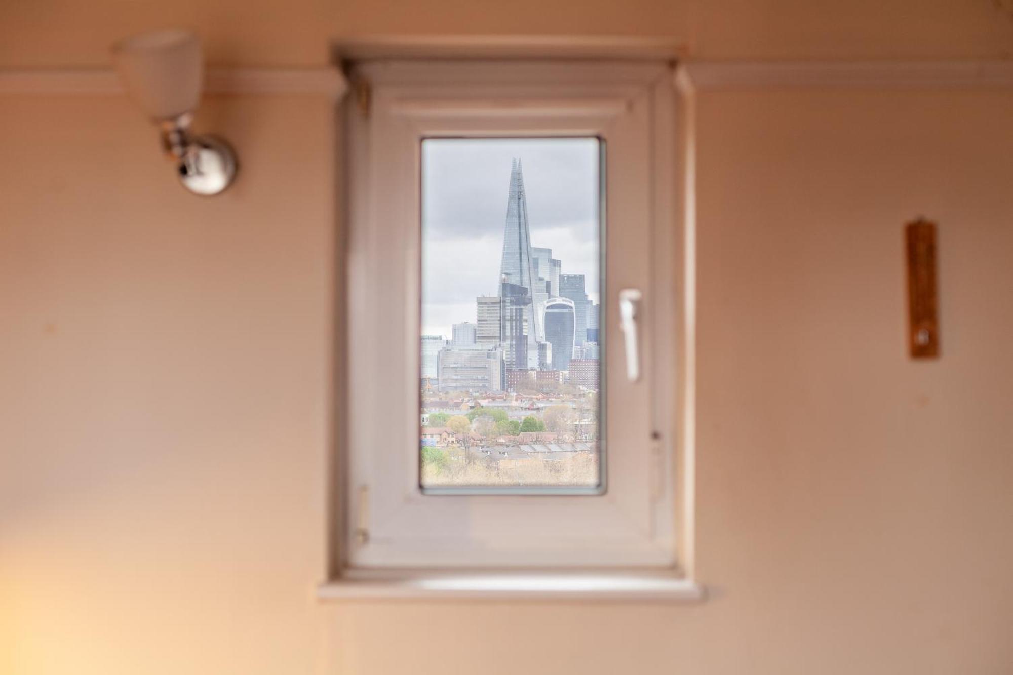 Elegant 1Br Flat With Balcony & City View, Walworth London Kültér fotó